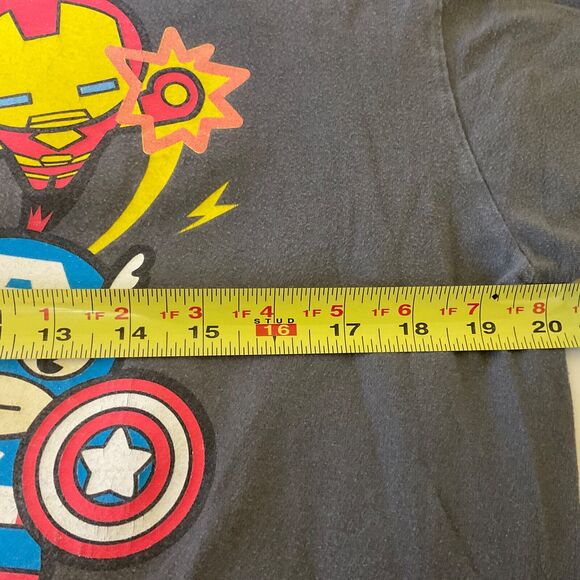We Love Fine Presents Marvel Men's XL Gray T-shirt- Hulk, Thor, Iron Man… - Picture 6 of 7